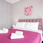 Coastal Charm Modern Seaside Escape Apartment