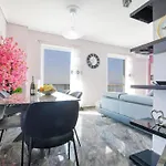 Coastal Charm Modern Seaside Escape Apartment