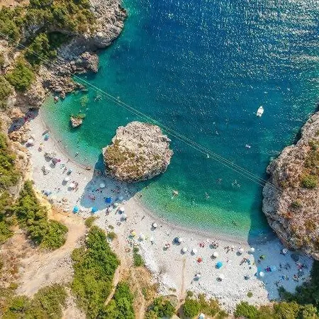 Coastal Charm Modern Seaside Escape Каламата