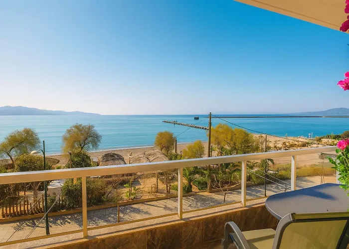 Coastal Charm Modern Seaside Escape Apartamento