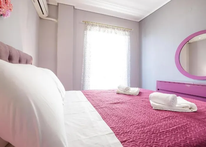 Coastal Charm Modern Seaside Escape