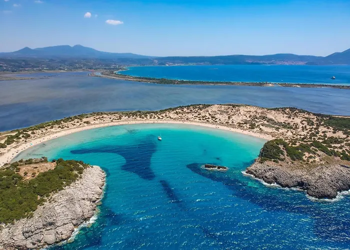 Coastal Charm Modern Seaside Escape Apartamento Calamata